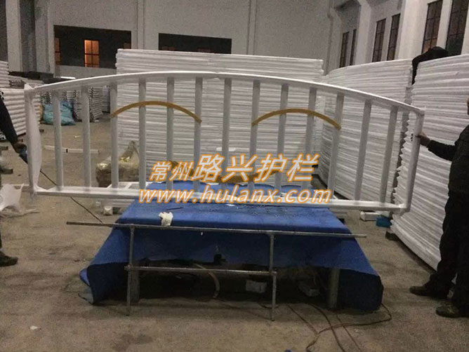 花（huā）式護（hù）欄