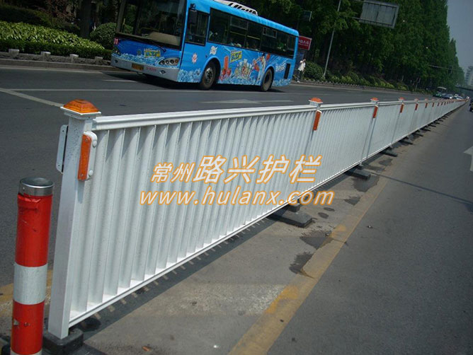 防眩（xuàn）光護（hù）欄